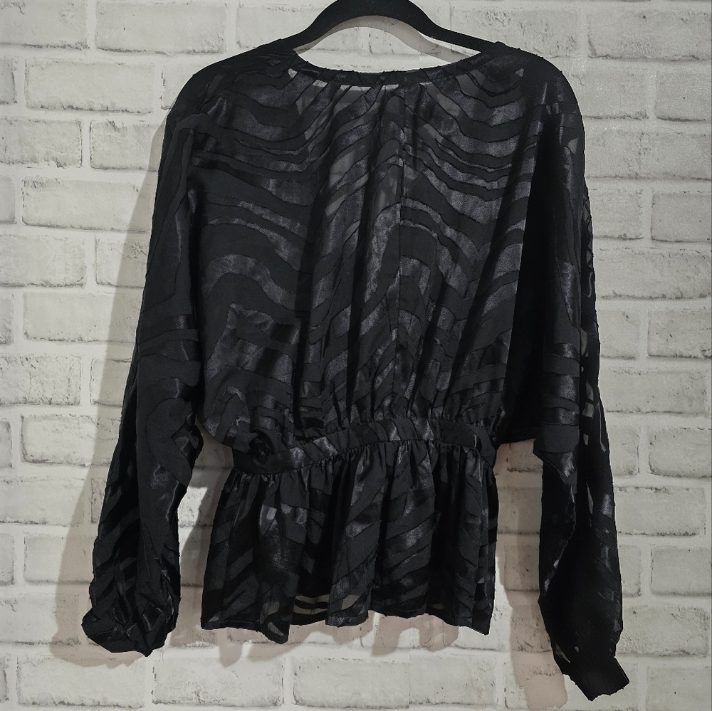 NEW L'academie The Diane Blouse Black Tiger size XS - Picture 3 of 9